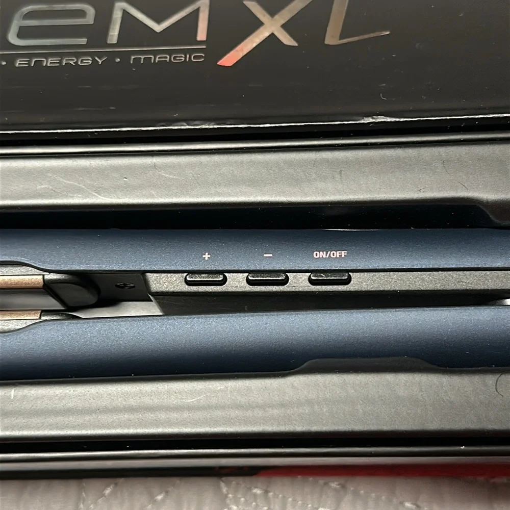 GEM XL 5” Long Plate Flat Iron for Straightening Hair , New in Box